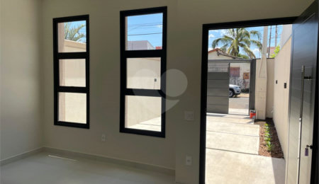 Casa à venda com 3 quartos, sendo 1 suíte,  em Vila Maria Helena, Indaiatuba, SP