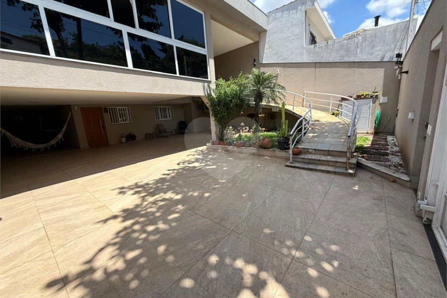 Sobrado à venda com 5 quartos, sendo 3 suítes, em Jardim França, São Paulo, SP