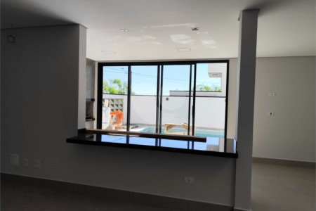 Casa à venda com 3 suítes no condomínio Terras da Estância, Paulínia - SP