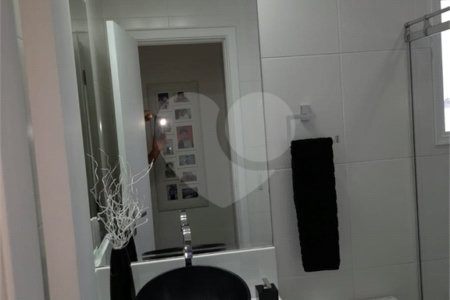 Apartamento à venda com 3 quartos, sendo 1 suíte,  no Centro, Mogi das Cruzes, SP