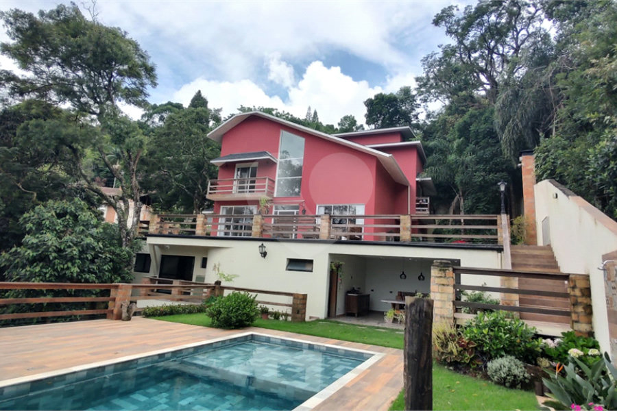 Casa à venda com 6 suítes em Serra da Cantareira, Mairiporã, SP