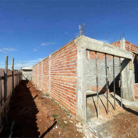 Casa à venda com 3 quartos, sendo 1 suíte, no condomínio Tivolli Residencial, Itapetininga - SP