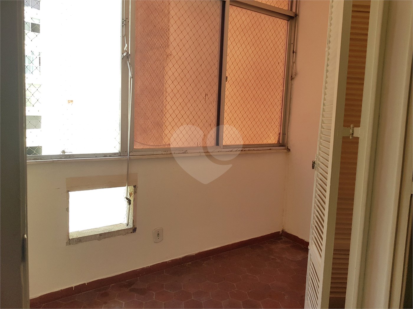Apartamento à venda com 3 quartos, sendo 1 suíte,  em Copacabana, Rio de Janeiro, RJ