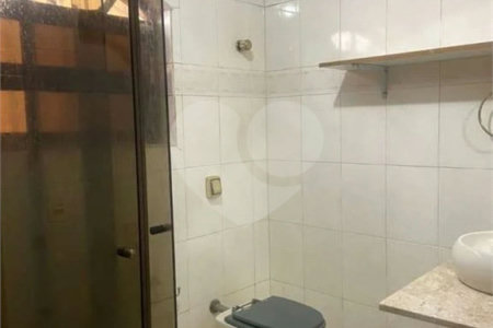 Sobrado à venda com 3 quartos, sendo 1 suíte, em Vila Matilde, São Paulo, SP
