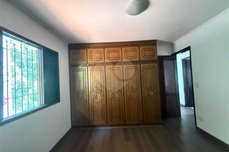 Sobrado à venda com 3 quartos em Horto Florestal, São Paulo, SP