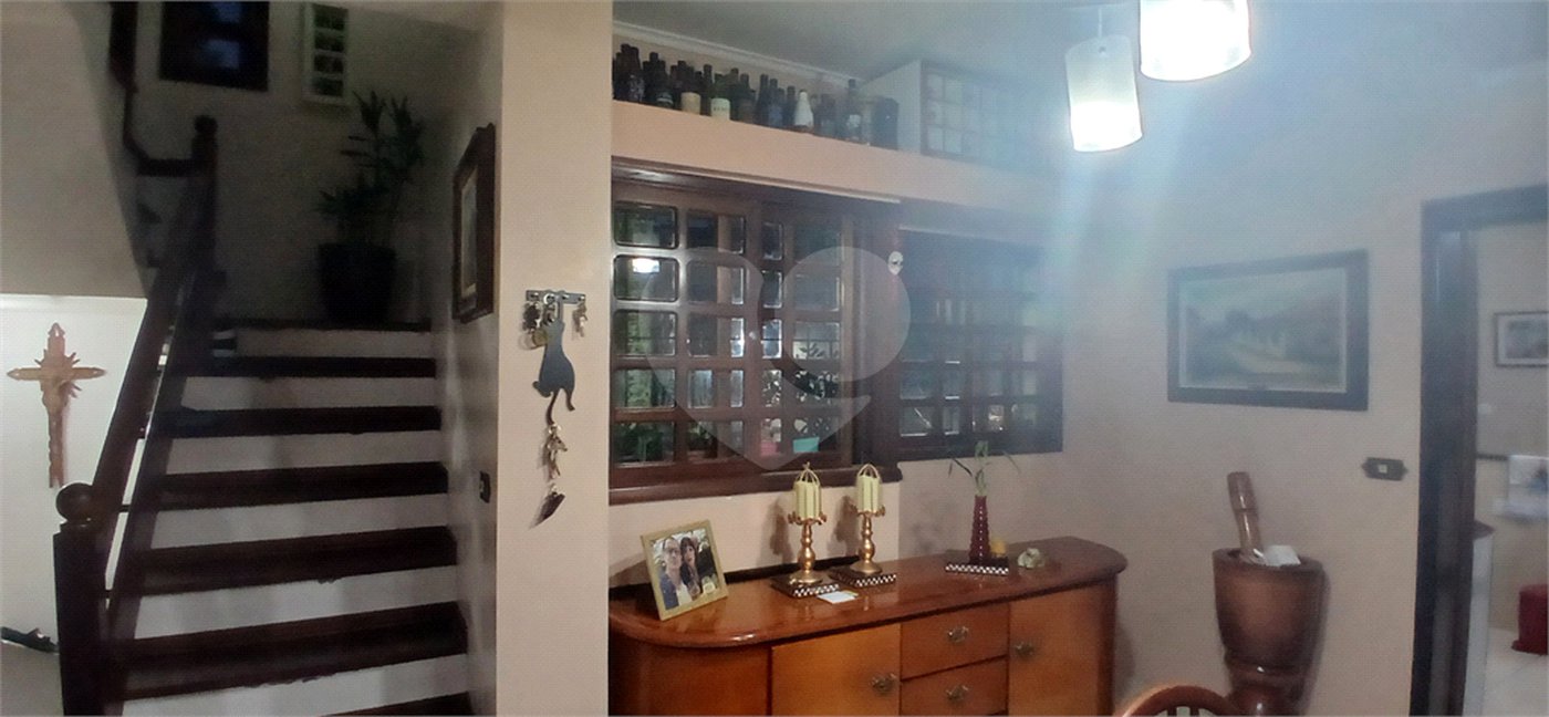 Sobrado à venda com 3 suítes em Nova Petrópolis, São Bernardo do Campo, SP