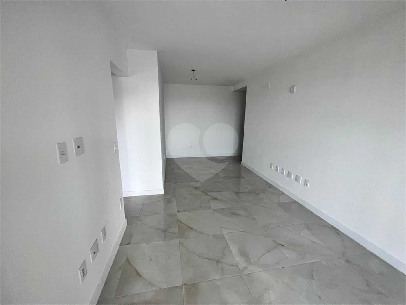 Apartamento à venda com 2 suítes em Parque Campolim, Sorocaba, SP