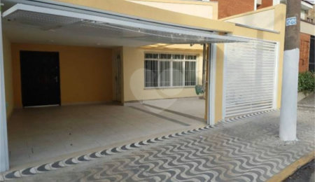 Casa à venda com 4 quartos, sendo 3 suítes, em Vila Brasilina, São Paulo, SP
