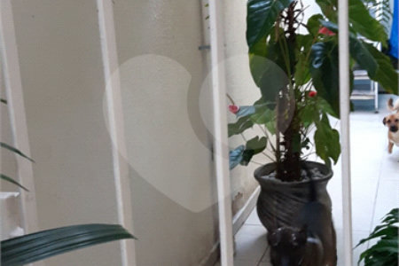 Casa à venda com 3 quartos, sendo 1 suíte, no condomínio Reserva das Flores - Casas, Guarulhos - SP