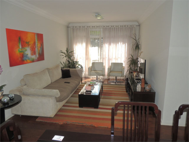 Apartamento à venda com 3 quartos, sendo 1 suíte,  em Santo Amaro, São Paulo, SP