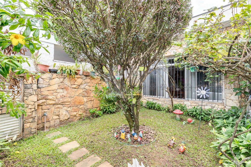 Casa de Vila à venda com 3 quartos, sendo 1 suíte, em Granja Julieta, São Paulo, SP