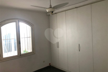 Casa Térrea à venda com 4 quartos, sendo 2 suítes, em Jardim das Bandeiras, São Paulo, SP