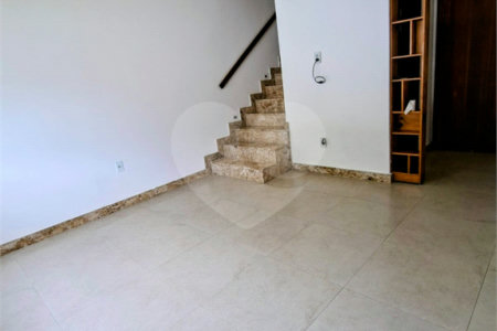 Casa à venda com 3 quartos, sendo 2 suítes, em Orla Norte, Porto Seguro, BA