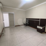 Casa à venda com 5 quartos, sendo 1 suíte,  em Jardim Colombo, Itapetininga, SP