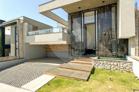 Casa à venda com 3 quartos, sendo 1 suíte, no condomínio Residencial Mont'alcino, Valinhos - SP