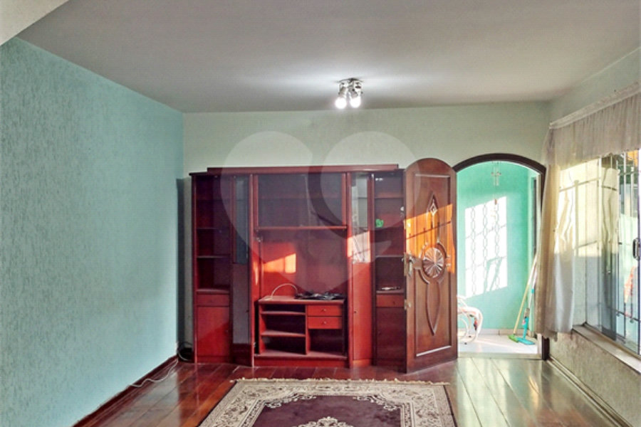Casa à venda com 4 quartos, sendo 1 suíte, em Vila Germinal, São Paulo, SP