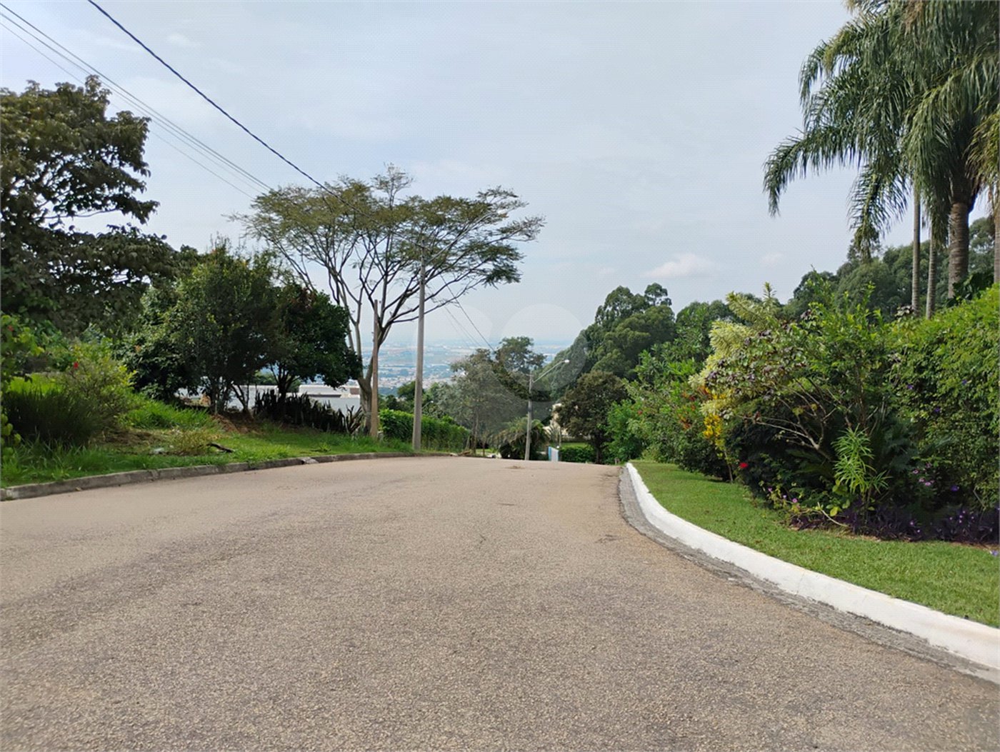 Terreno à venda no condomínio Colinas de Inhandjara, Itupeva - SP