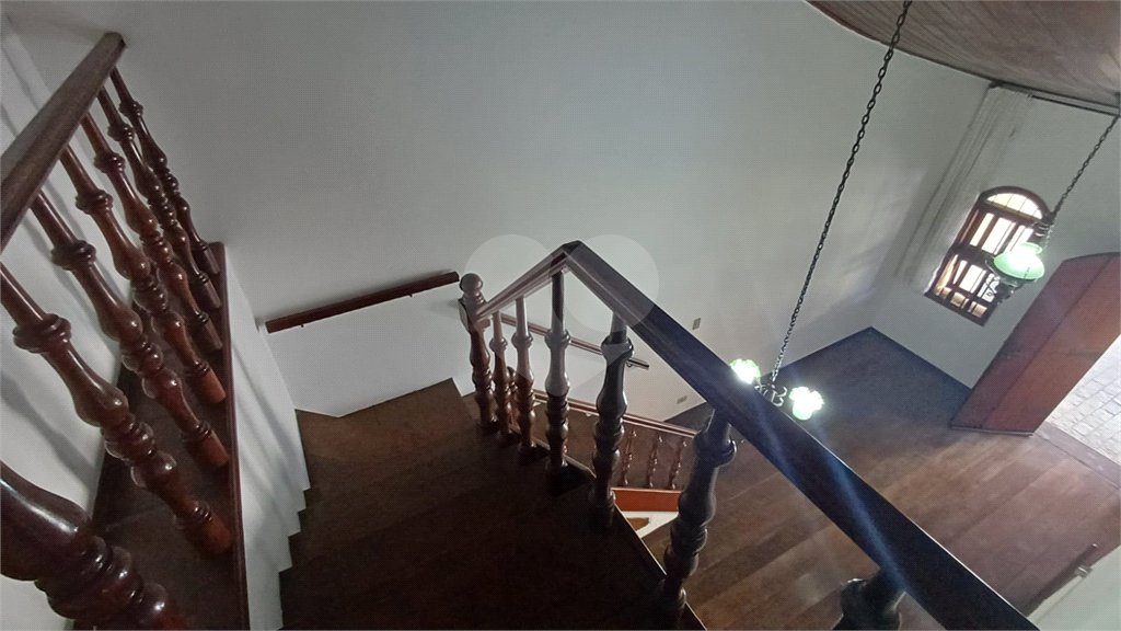 Sobrado à venda com 5 quartos, sendo 2 suítes,  em Parque Continental, São Paulo, SP