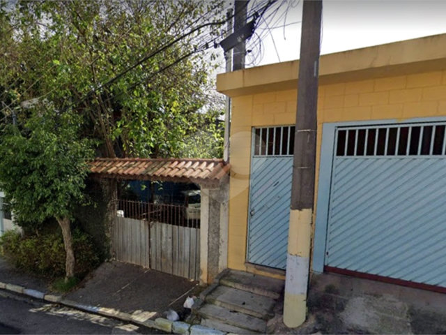 Sobrado à venda com 3 quartos, sendo 1 suíte,  em Jardim Peri, São Paulo, SP