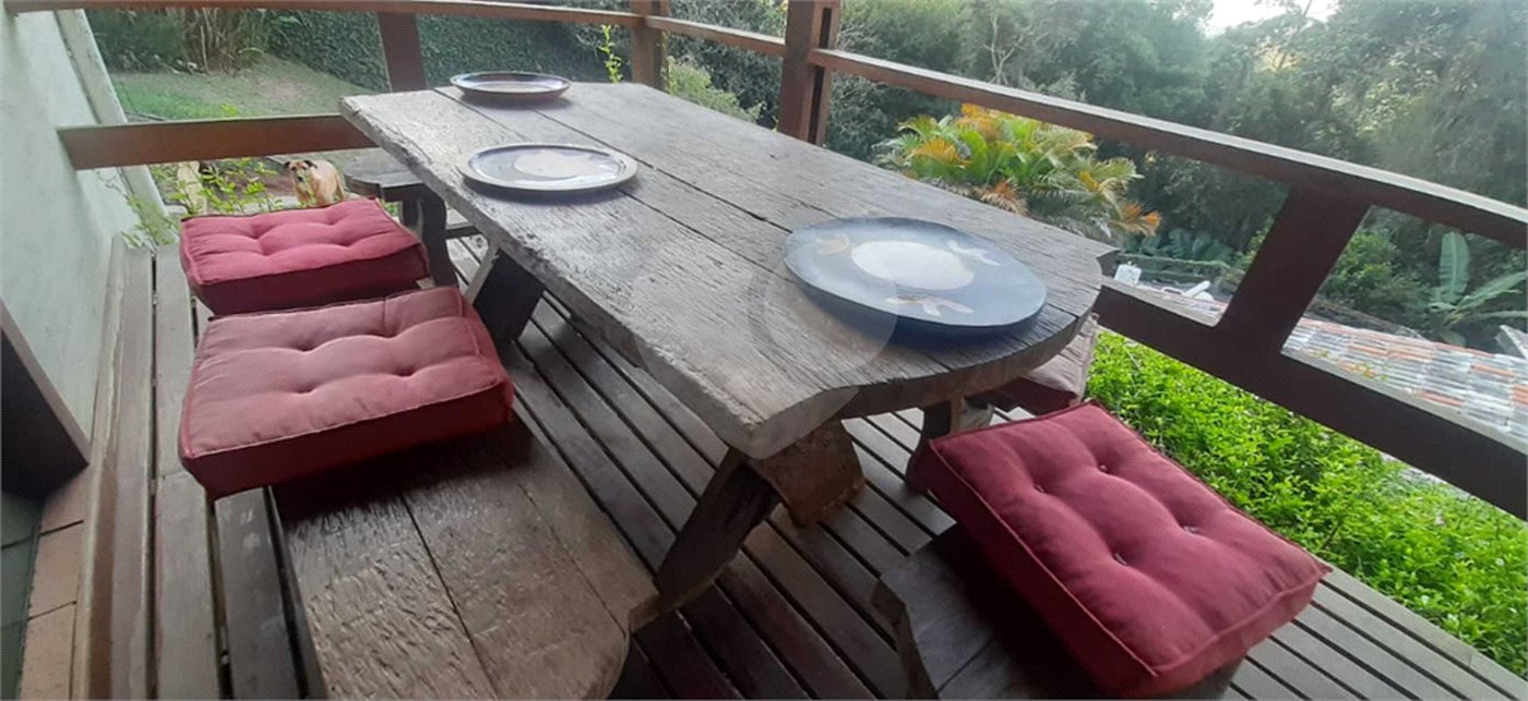 Casa à venda ou para alugar com 4 quartos, sendo 2 suítes, em Serra da Cantareira, Mairiporã, SP