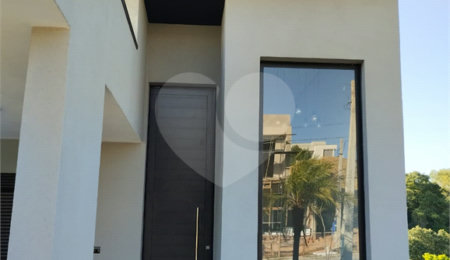 Casa à venda com 3 suítes no condomínio Mirante dos Ipês, Salto - SP