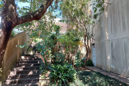 Casa à venda com 3 suítes em Jardim Leonor, São Paulo, SP