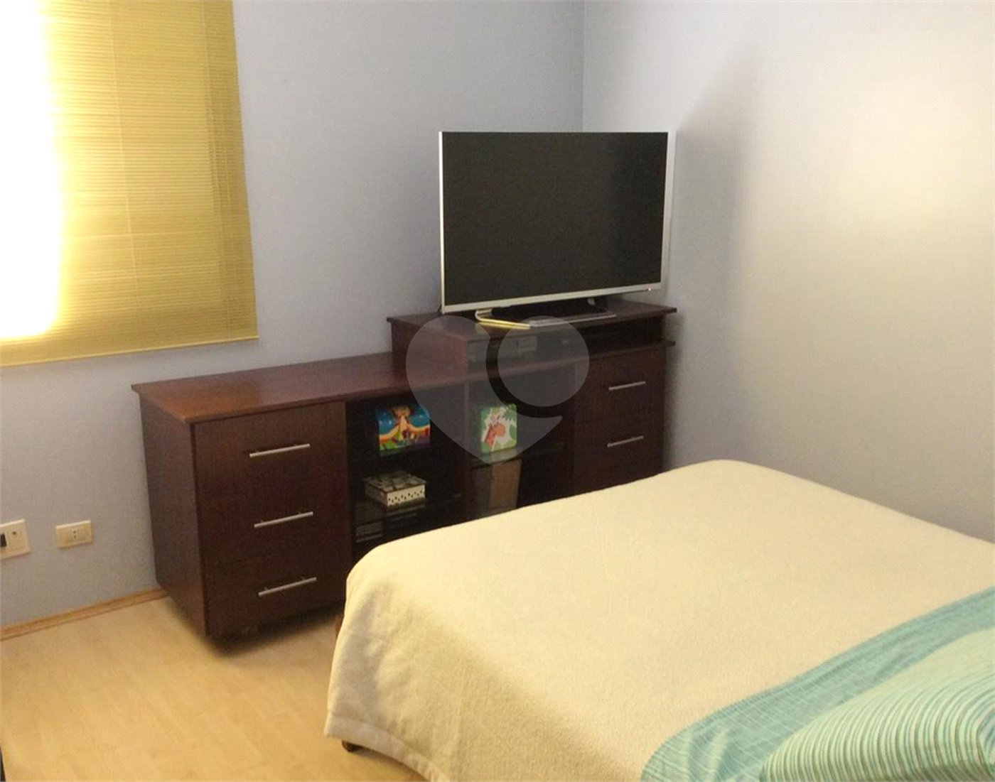 Casa à venda com 2 quartos, sendo 1 suíte,  no condomínio Villas de São Francisco I, São Paulo - SP