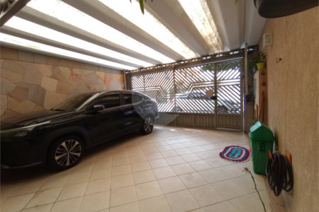 Sobrado à venda com 4 quartos, sendo 1 suíte,  em Jardim Prudência, São Paulo, SP