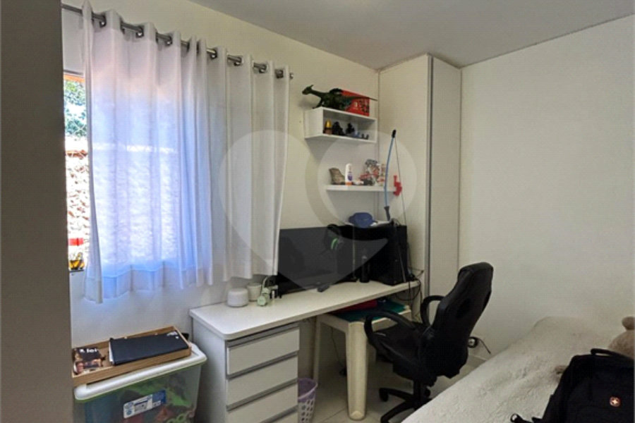 Sobrado à venda com 3 quartos, sendo 1 suíte, em Vila Nova Cachoeirinha, São Paulo, SP