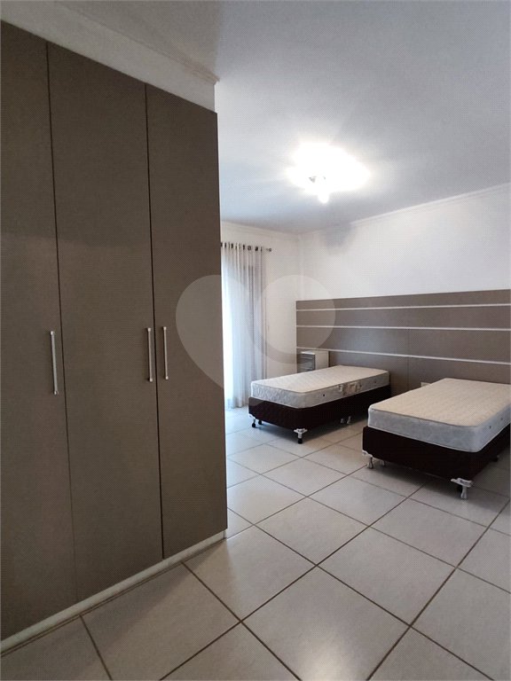 Casa à venda com 3 suítes no condomínio Shamballa II, Atibaia - SP