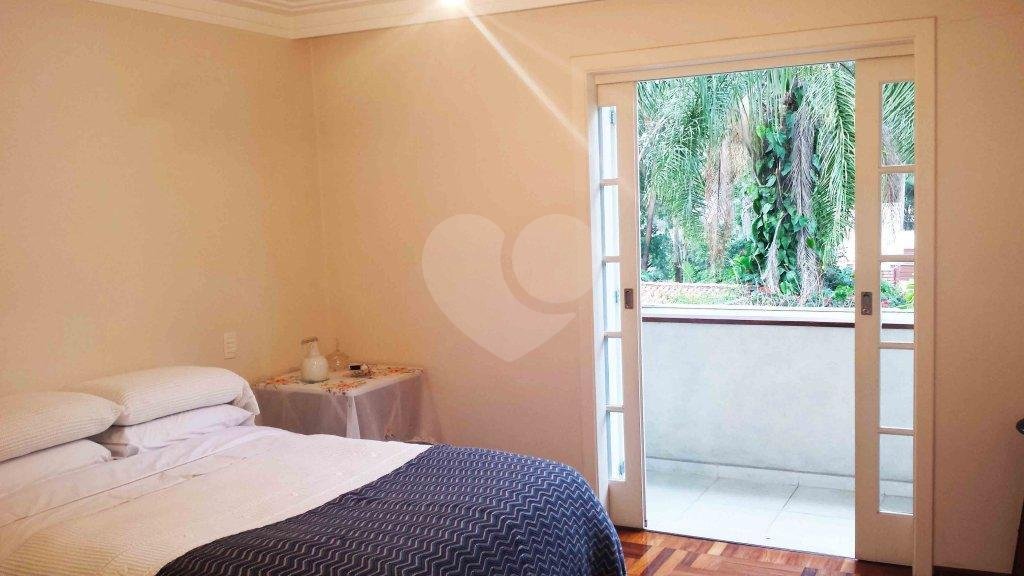 Sobrado à venda com 4 quartos, sendo 2 suítes, em Jardim Marajoara, São Paulo, SP