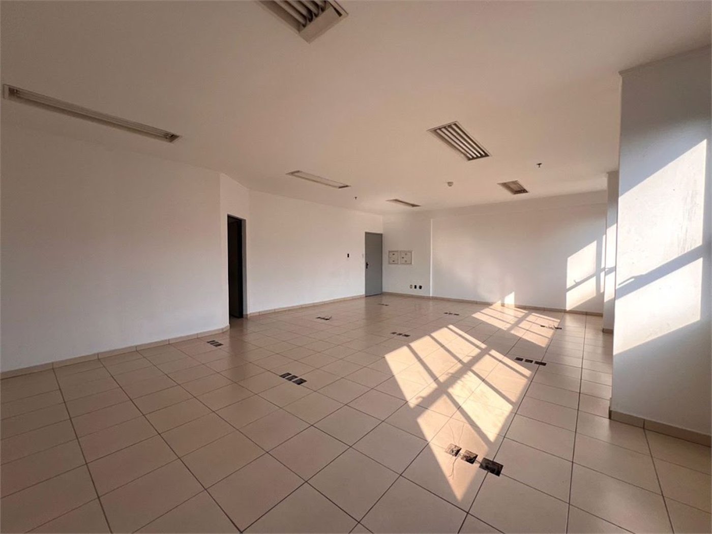 Sala Comercial para venda e locação, Centro, Santos - SA0054.