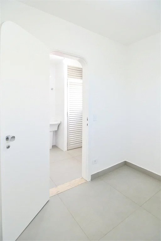 Apartamento à venda com 4 quartos, sendo 2 suítes, em Brooklin Paulista, São Paulo, SP