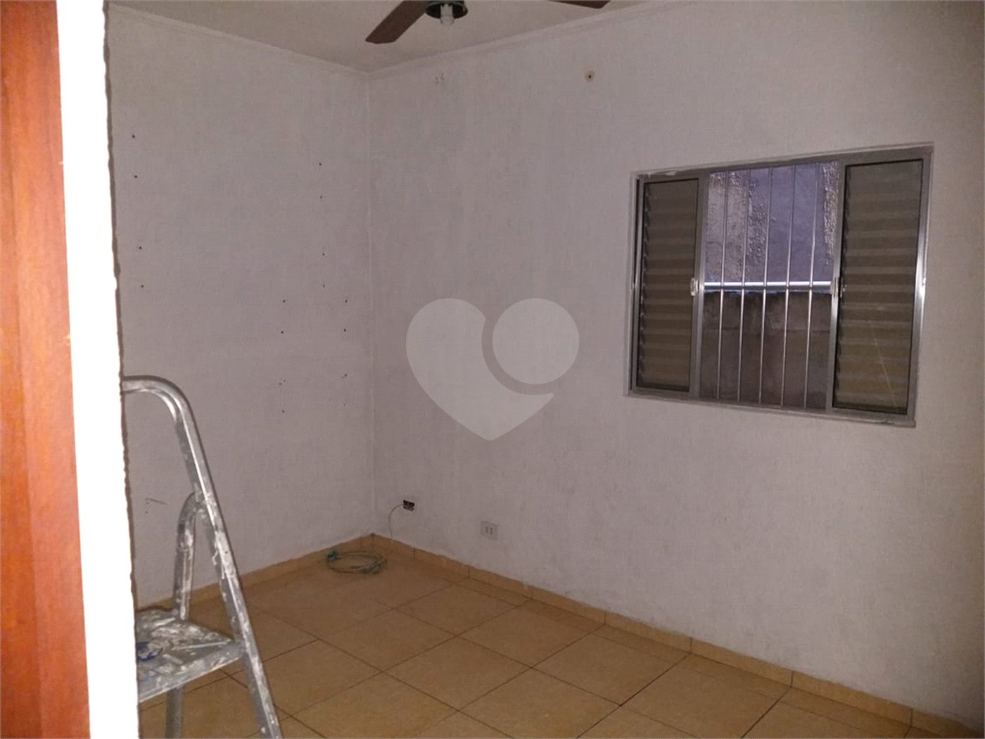 Sobrado à venda com 3 quartos, sendo 1 suíte, em Jardim Cruz do Corisco, São Paulo, SP