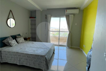 Cobertura à venda com 3 suítes em Braga, Cabo Frio, RJ