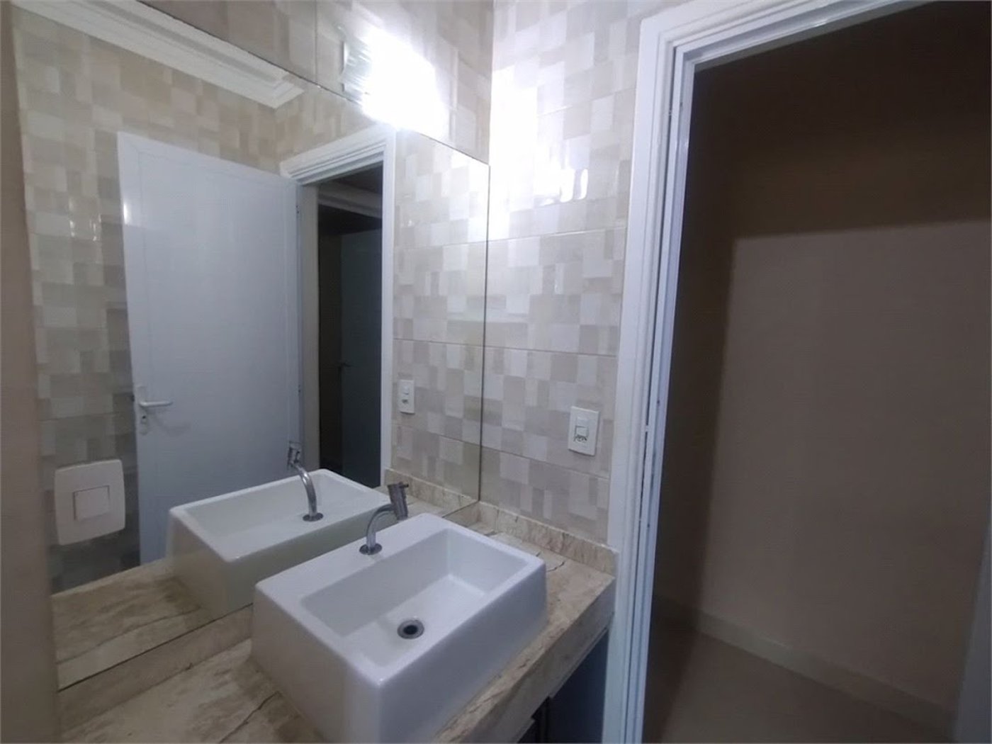 Apartamento com 2 dormitórios à venda, 63 m² por R$ 420.000,00 - Balneário Cidade Atlântica - Guarujá/SP