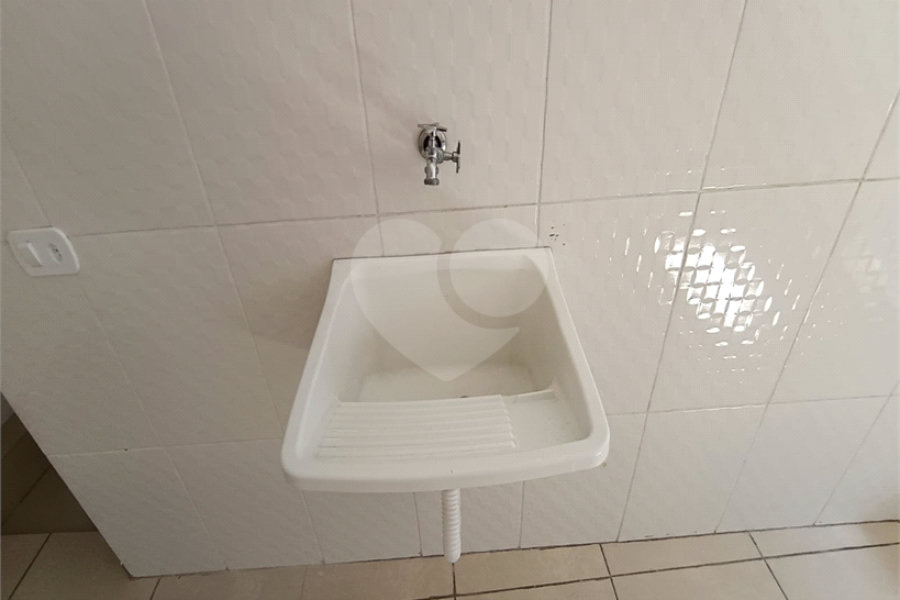 Casa para alugar com 1 quarto no condomínio Cond R Claudio Rodrigues Lopes, São Paulo - SP