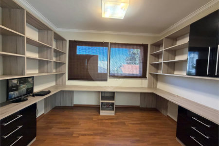 Casa à venda ou para alugar com 4 quartos, sendo 3 suítes, em Alto da Boa Vista, São Paulo, SP