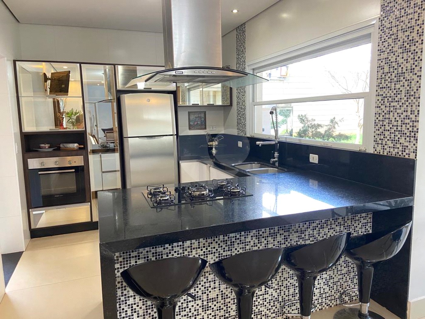 Casa à venda com 5 quartos no condomínio Residencial Vila Franca, Paulínia - SP