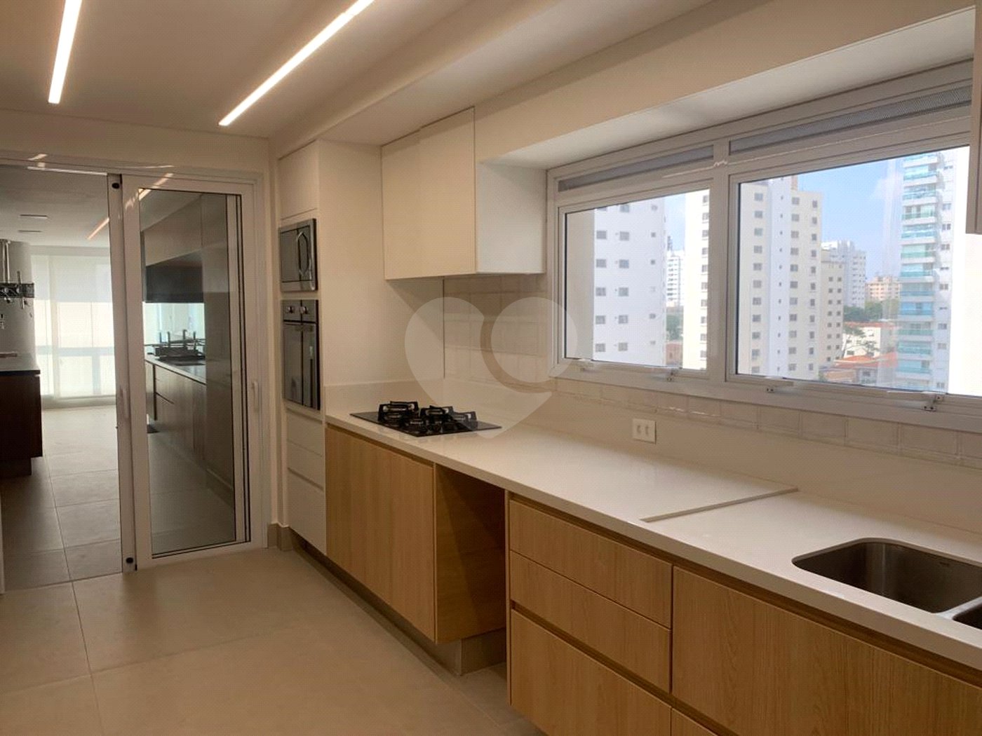 Apartamento à venda com 3 suítes em Indianópolis, São Paulo, SP