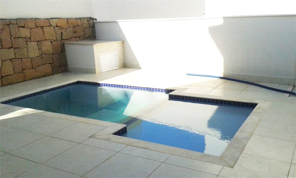 Casa à venda com 4 suítes no condomínio Vila Panorama, Indaiatuba - SP