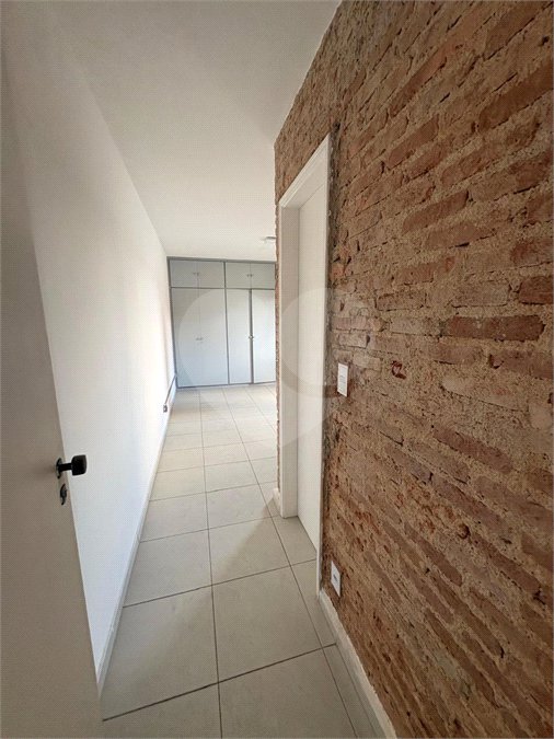 Sobrado à venda com 4 quartos, sendo 1 suíte,  em Vila Sônia, São Paulo, SP