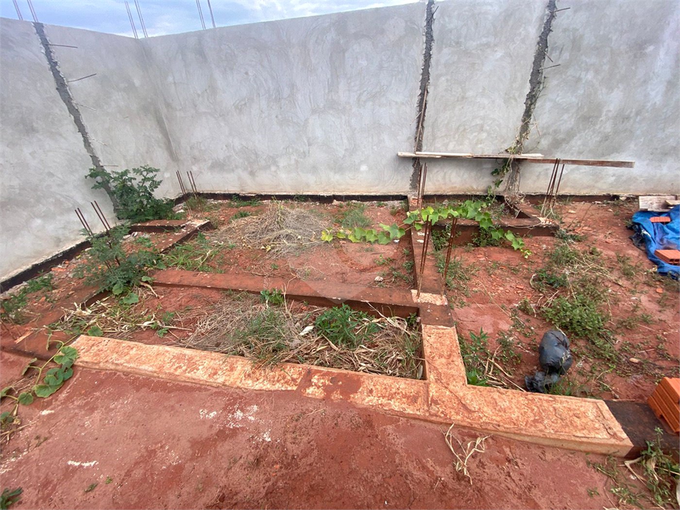 Terreno à venda em Jardim Estoril, Ponta Porã, MS
