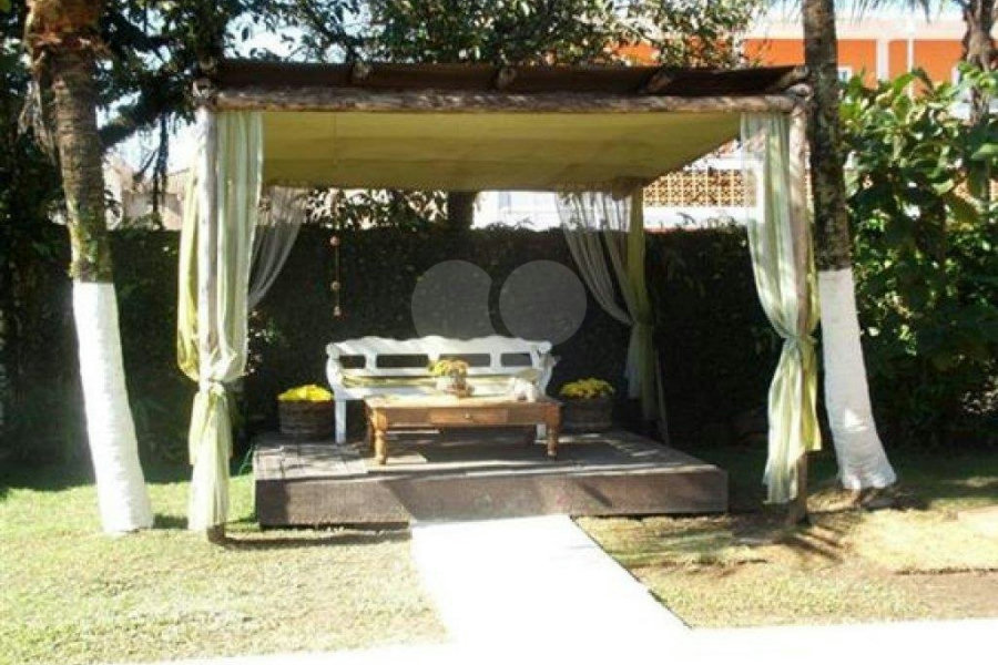 Sobrado à venda com 14 suítes em Jardim Enseada, Guarujá, SP