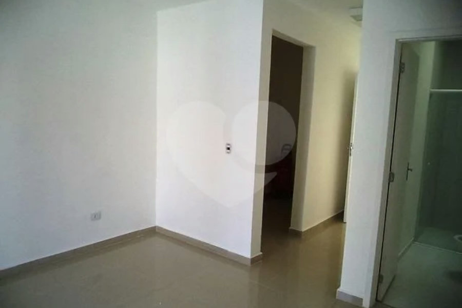 Casa à venda com 2 suítes no condomínio Villagio da Serra, São Paulo - SP