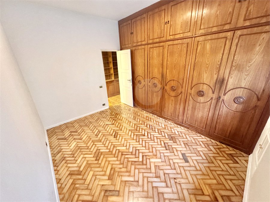 Apartamento à venda com 4 quartos, sendo 1 suíte, em Lagoa, Rio de Janeiro, RJ