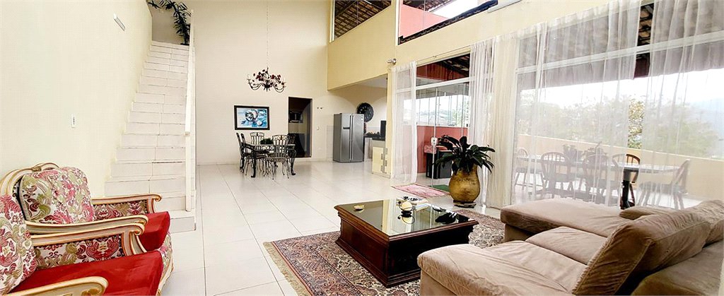 Chácara à venda com 3 quartos, sendo 1 suíte,  em Jardim Estância Brasil, Atibaia, SP