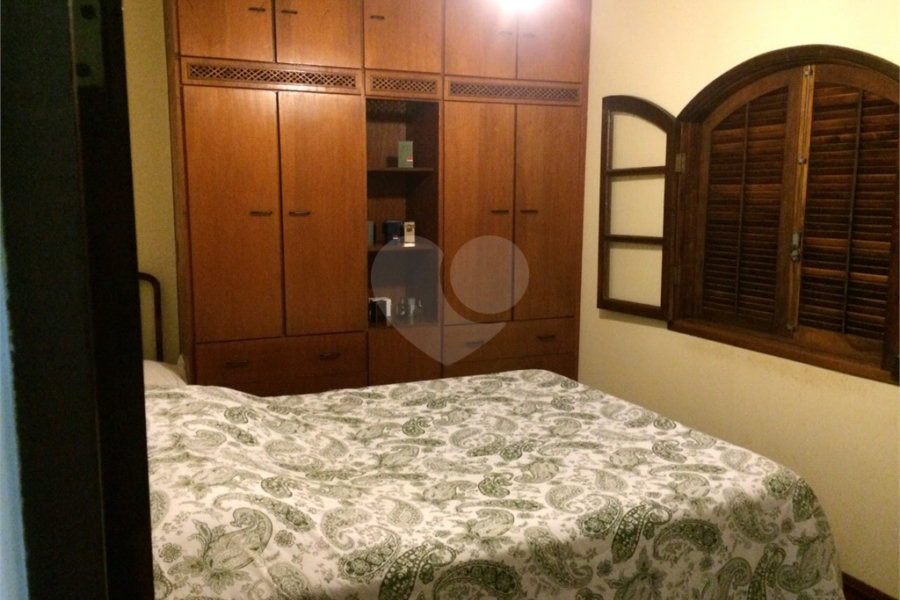 Sobrado à venda com 3 quartos, sendo 1 suíte, em Serra da Cantareira, Mairiporã, SP