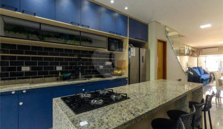 Casa à venda com 3 suítes em Vila Carrão, São Paulo, SP