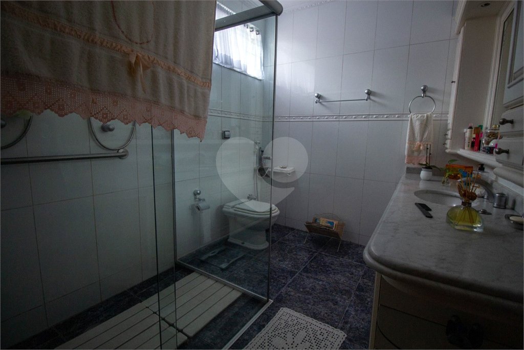 Sobrado à venda com 3 quartos em Parque IX de Julho, São Roque, SP